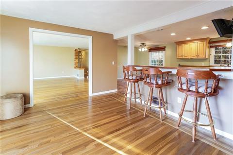30 Haley Rd, Warwick, RI 02889 photo 2