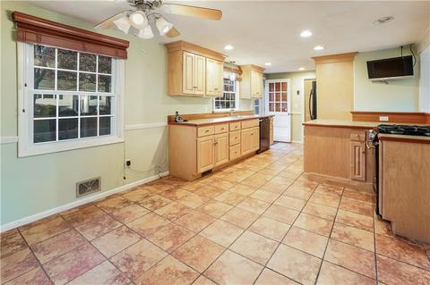 30 Haley Rd, Warwick, RI 02889 photo 10