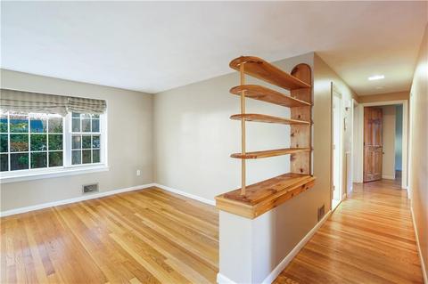 30 Haley Rd, Warwick, RI 02889 photo 4