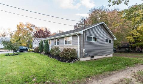 2 2nd St, Coventry, RI 02816 photo 4