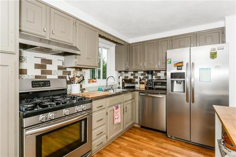 92 Bates Ave, Coventry, RI 02816 photo 5