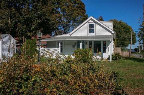 306 Bellman Ave, Warwick, RI 02889 photo 3