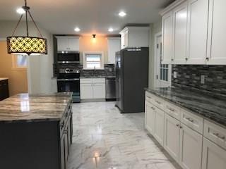 830 Mendon Rd, Woonsocket, RI 02895 photo 3
