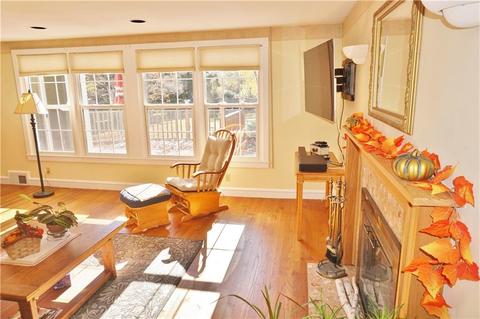 132 North St, Warwick, RI 02886 photo 7
