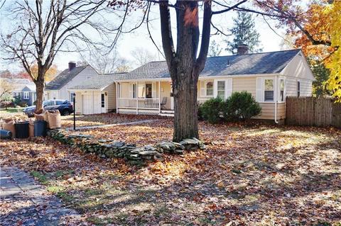 132 North St, Warwick, RI 02886 photo 1