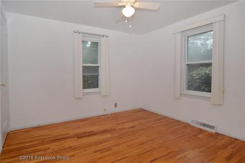 148 Endicott Dr, Warwick, RI 02888 photo 8