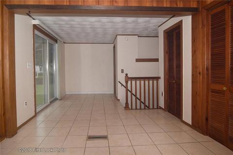 148 Endicott Dr, Warwick, RI 02888 photo 11