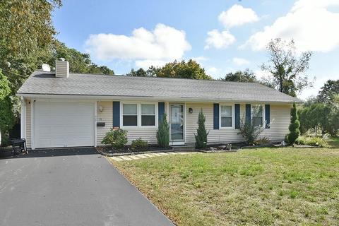 31 Apache Dr, Westerly, RI 02891 photo 3