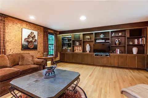 434 Red Chimney Dr, Warwick, RI 02886 photo 15