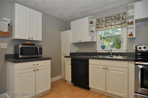 72 Angus St, Coventry, RI 02816 photo 7