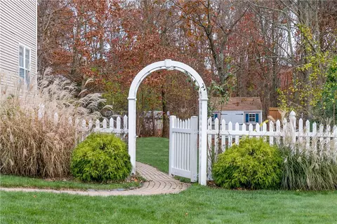37 Ginger Trl, Coventry, RI 02816 photo 4