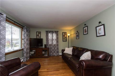 25 Maplehurst Ave, Warwick, RI 02889 photo 10