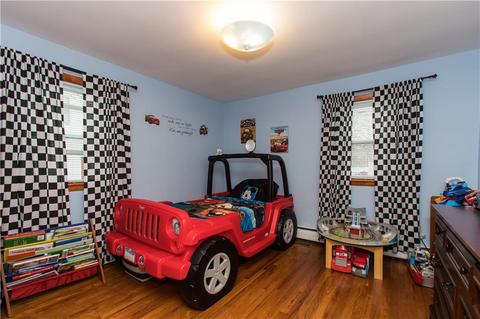 25 Maplehurst Ave, Warwick, RI 02889 photo 16