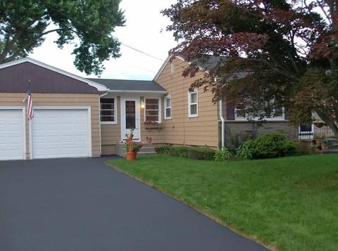 25 Maplehurst Ave, Warwick, RI 02889 photo 4