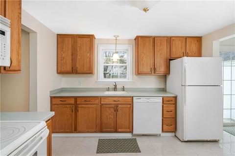 38 Westbrook Rd, Warwick, RI 02886 photo 5