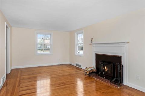 38 Westbrook Rd, Warwick, RI 02886 photo 12