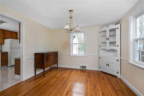 38 Westbrook Rd, Warwick, RI 02886 photo 8