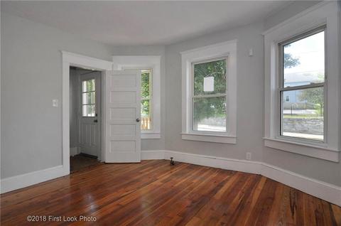 73 Hope St, Woonsocket, RI 02895 photo 5