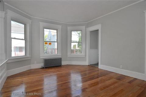 73 Hope St, Woonsocket, RI 02895 photo 9