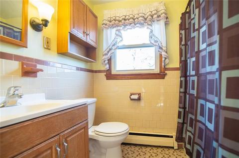 8 Asylum Rd, Warren, RI 02885 photo 14