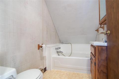 8 Asylum Rd, Warren, RI 02885 photo 12