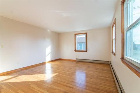 8 Asylum Rd, Warren, RI 02885 photo 5