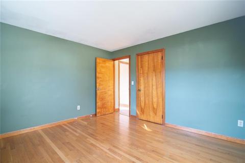 8 Asylum Rd, Warren, RI 02885 photo 6