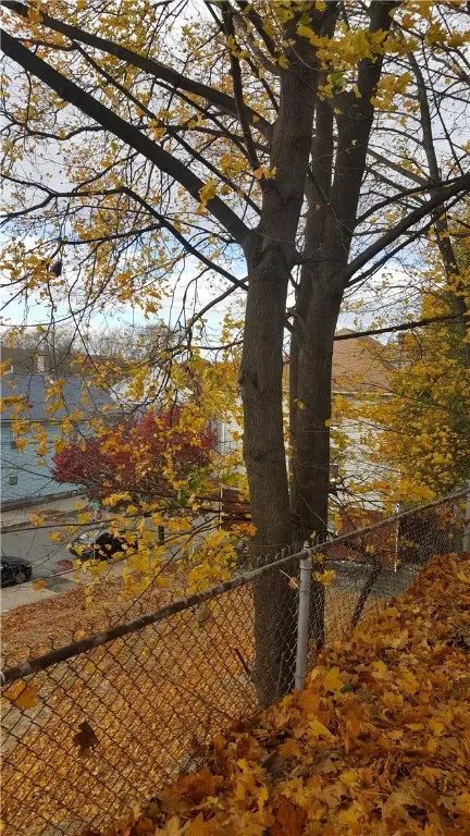 170 Arnold St, Woonsocket, RI 02895 photo 10