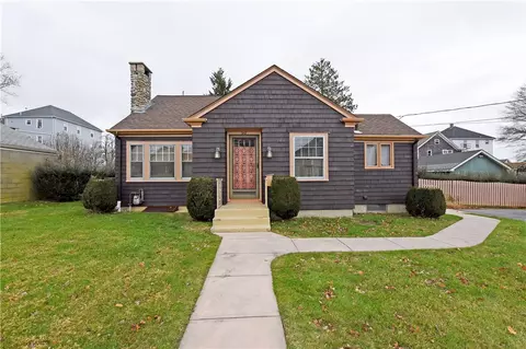542 Anthony St, Fall River, MA 02721 photo 1
