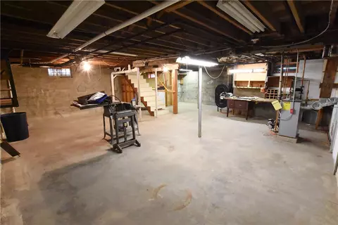 542 Anthony St, Fall River, MA 02721 photo 31