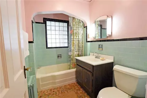 542 Anthony St, Fall River, MA 02721 photo 25