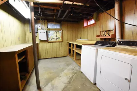 542 Anthony St, Fall River, MA 02721 photo 26