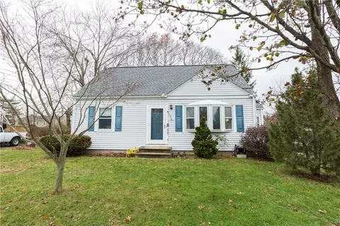 35 Lydick Ave, Warwick, RI 02888 photo 5