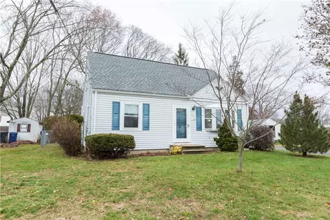 35 Lydick Ave, Warwick, RI 02888 photo 3