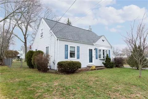 35 Lydick Ave, Warwick, RI 02888 photo 1