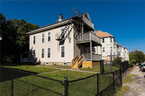 122 4th Ave, Woonsocket, RI 02895 photo 2