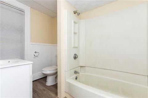122 4th Ave, Woonsocket, RI 02895 photo 20