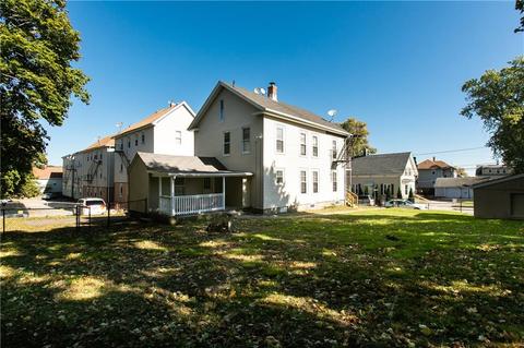 122 4th Ave, Woonsocket, RI 02895 photo 5