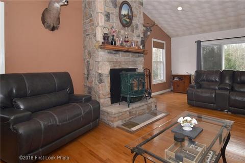 29 Damico Ln, Glocester, RI 02814 photo 18