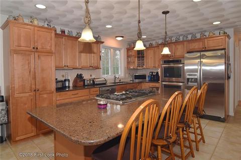 29 Damico Ln, Glocester, RI 02814 photo 10