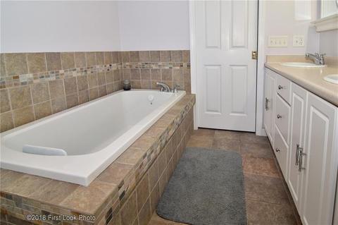 29 Damico Ln, Glocester, RI 02814 photo 34