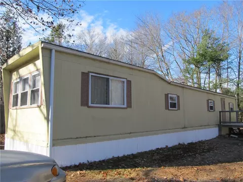 42 Hillside Dr, Mapleville, RI 02839 photo 2