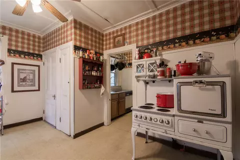 593 S Main St, Woonsocket, RI 02895 photo 9