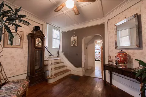 593 S Main St, Woonsocket, RI 02895 photo 7