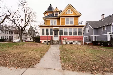 593 S Main St, Woonsocket, RI 02895 photo 3