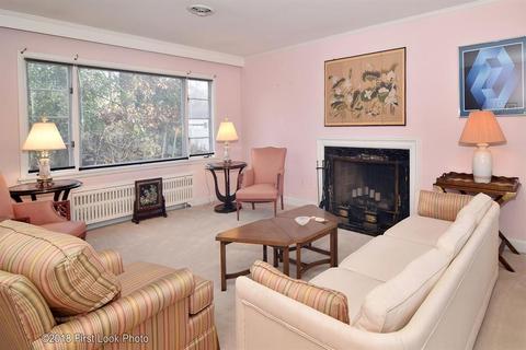 140 Coldbrook Rd, Warwick, RI 02888 photo 2