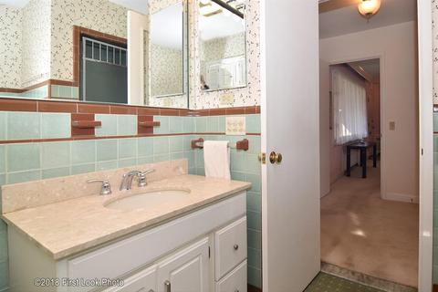 140 Coldbrook Rd, Warwick, RI 02888 photo 27