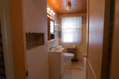 150 Palace Ave, Warwick, RI 02886 photo 10