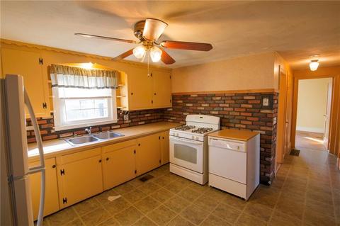 150 Palace Ave, Warwick, RI 02886 photo 9