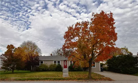 70 Eagle Rd, Cranston, RI 02920 photo 1